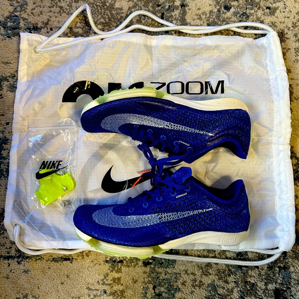 Brand new Men’s Nike Air Zoom Victory track and field distance spikes size 7.5